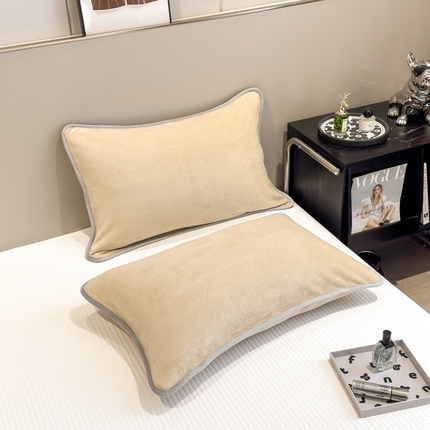 91家纺网 家纺一手货源 找家纺 （总）全季家居2023新款纯色印花高克重抗静电包边牛奶绒枕套-纯色