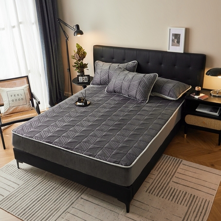 91家纺网 家纺一手货源 找家纺 全季家居2023新款A类大豆纤维抗静电牛奶绒夹棉床笠-纯色 深灰