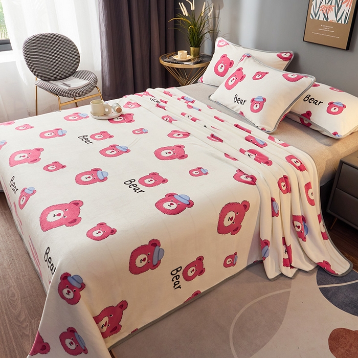 91家纺网 家纺一手货源 找家纺 全季家居 2023新款纯色印花高克重抗静电包边牛奶绒床单-印花 粉熊派