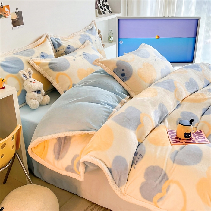 91家纺网 家纺一手货源 找家纺 川悦生活 2023新款牛奶绒200克宽边四件套 宽边浪漫国度-蓝