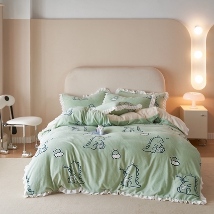 91家纺网 家纺一手货源 找家纺 全季家居 2023新款高克重加厚韩版牛奶绒花边四件套 蓝色恐龙
