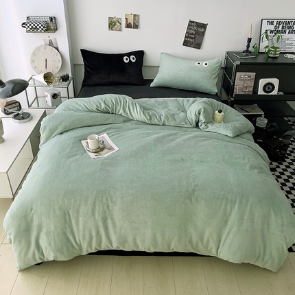 91家纺网 家纺一手货源 找家纺 （总）梦家居 2023 秋冬新品牛奶绒毛巾绣大眼睛四件套