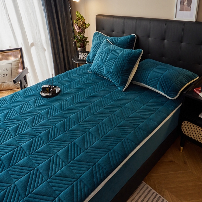 91家纺网 家纺一手货源 找家纺 全季家居2023新款A类大豆纤维抗静电牛奶绒夹棉床笠-纯色 宝石蓝