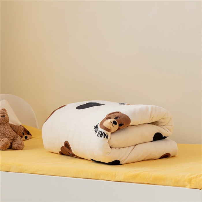 91家纺网 家纺一手货源 找家纺 艾佳宝贝 艾佳宝贝 2023保暖牛奶绒儿童幼儿园多件套 乖乖熊