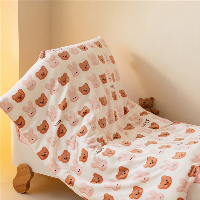 91家纺网 家纺一手货源 找家纺 艾佳宝贝 艾佳宝贝 2023保暖牛奶绒儿童幼儿园多件套 兔宝熊多多