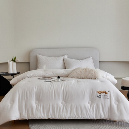 91家纺网 家纺一手货源 找家纺 （总）头等舱 2023新款全棉贡缎提花A类20大豆抗菌秋冬被（含子母被）拍摄2