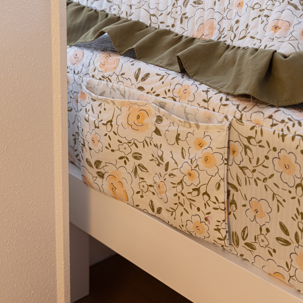 91家纺网 家纺一手货源 找家纺 紫碧螺家纺 2023新款暗提花水洗棉麻绗绣款双面印花床笠 繁花