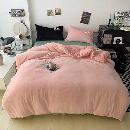 91家纺网 家纺一手货源 找家纺 （总）梦家居 2023 秋冬新品牛奶绒毛巾绣大眼睛四件套