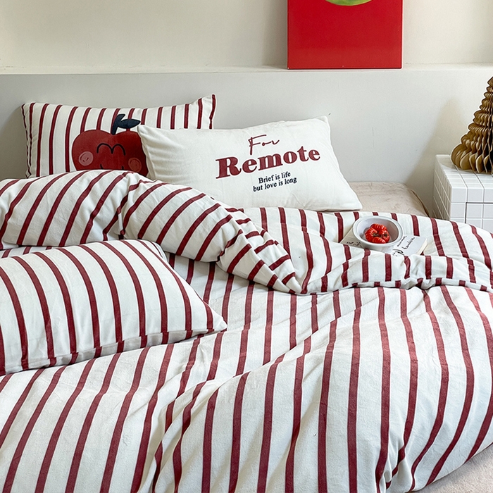 91家纺网 家纺一手货源 找家纺 圆岛家纺 2023新款原创牛奶绒印花保暖四件套 枣红细条