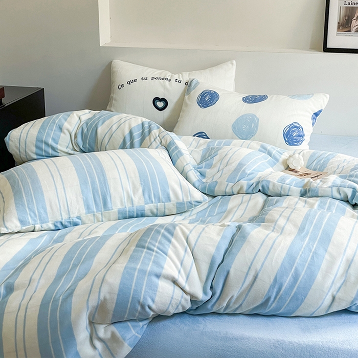 91家纺网 家纺一手货源 找家纺 圆岛家纺 2023新款原创牛奶绒印花保暖四件套 天空蓝