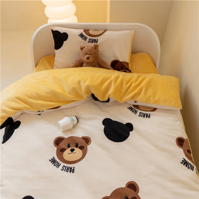 91家纺网 家纺一手货源 找家纺 艾佳宝贝 艾佳宝贝 2023保暖牛奶绒儿童幼儿园多件套 乖乖熊