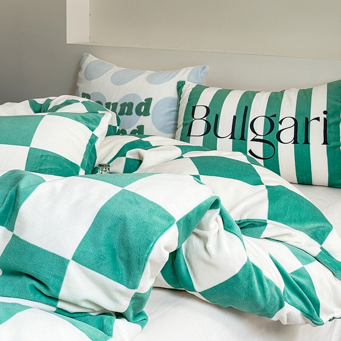 91家纺网 家纺一手货源 找家纺 圆岛家纺 2023新款原创牛奶绒印花保暖四件套 棋盘格绿