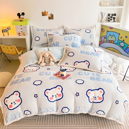 91家纺网 家纺一手货源 找家纺 川悦生活 2023新款牛奶绒200克宽边四件套 宽边萌朵小熊