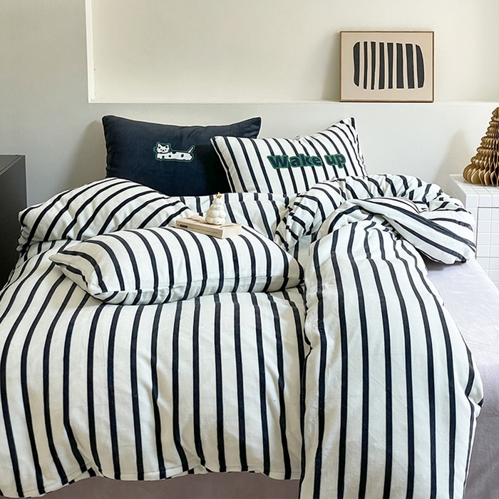 91家纺网 家纺一手货源 找家纺 圆岛家纺 2023新款原创牛奶绒印花保暖四件套 尚黑细条