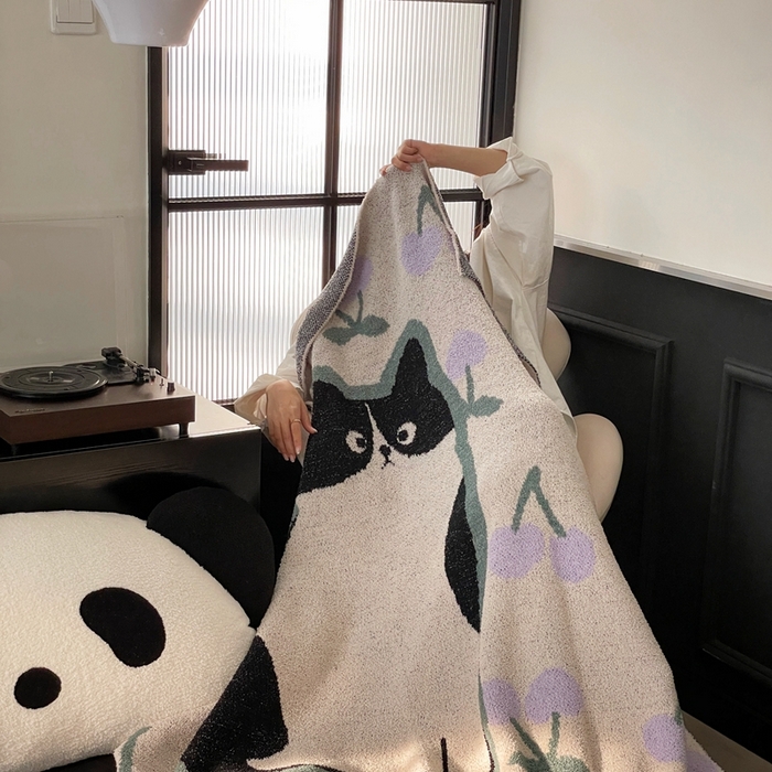 91家纺网 家纺一手货源 找家纺 圆岛家纺 2023新款半边绒针织毛毯 樱桃猫咪