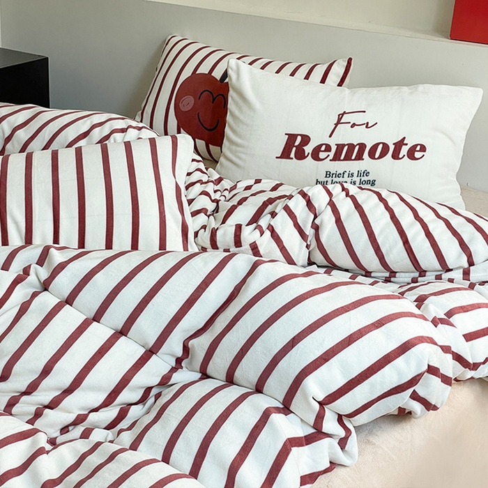 91家纺网 家纺一手货源 找家纺 圆岛家纺 2023新款原创牛奶绒印花保暖四件套 枣红细条