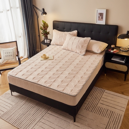 91家纺网 家纺一手货源 找家纺 全季家居2023新款A类大豆纤维抗静电牛奶绒夹棉床笠-纯色 米黄