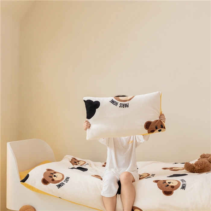 91家纺网 家纺一手货源 找家纺 艾佳宝贝 艾佳宝贝 2023保暖牛奶绒儿童幼儿园多件套 乖乖熊