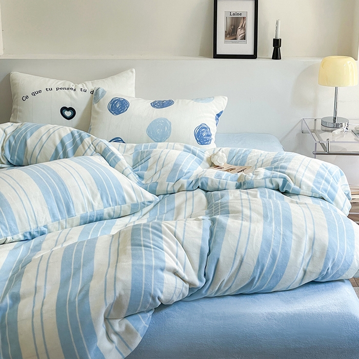 91家纺网 家纺一手货源 找家纺 圆岛家纺 2023新款原创牛奶绒印花保暖四件套 天空蓝