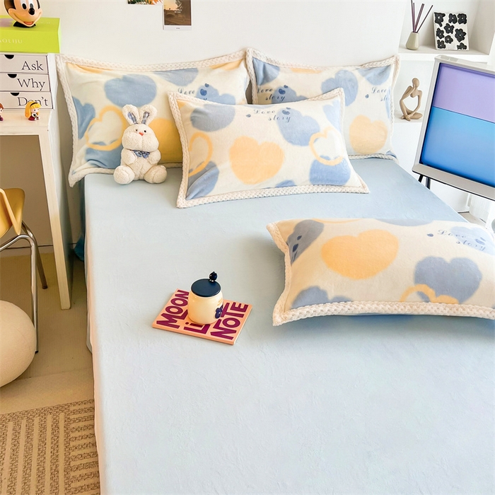 91家纺网 家纺一手货源 找家纺 川悦生活 2023新款牛奶绒200克宽边四件套 宽边浪漫国度-蓝