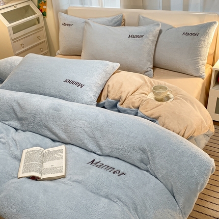 91家纺网 家纺一手货源 找家纺 （总）梦幻之城 2023新款北极绒+牛奶绒双拼刺绣款四件套-凯勒