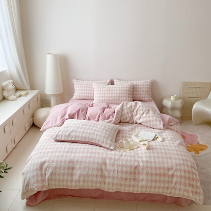 潘朵拉 2023新款秋冬ins韩风专版印花保暖兔兔毛绒四件套 乔安（粉）