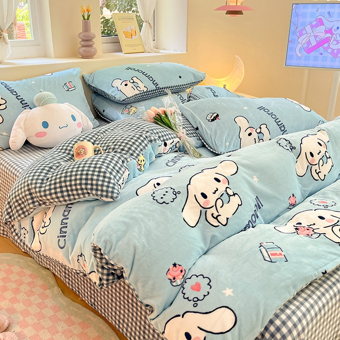 91家纺网 家纺一手货源 找家纺 金爱家 2023新款正版三丽鸥授权卡通加厚高克重牛奶绒四件套 绒三丽鸥-冰淇淋甜点玉桂狗