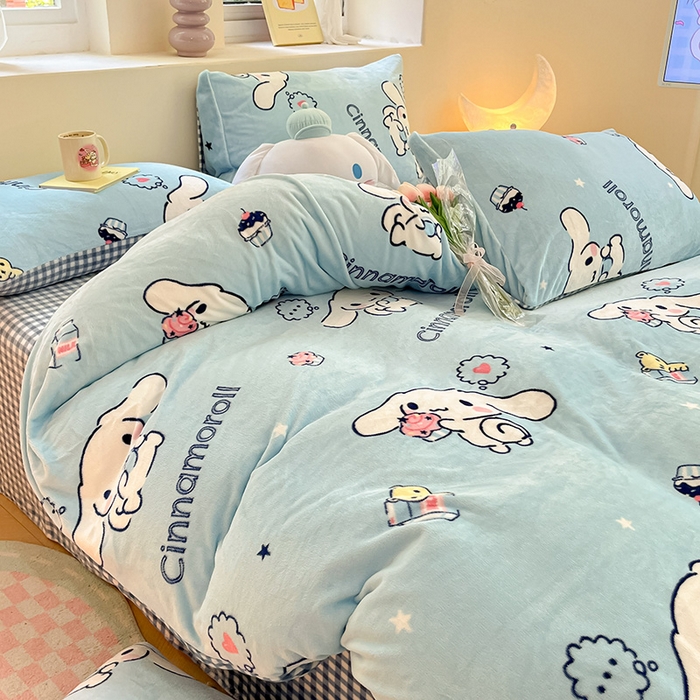 91家纺网 家纺一手货源 找家纺 金爱家 2023新款正版三丽鸥授权卡通加厚高克重牛奶绒四件套 绒三丽鸥-冰淇淋甜点玉桂狗