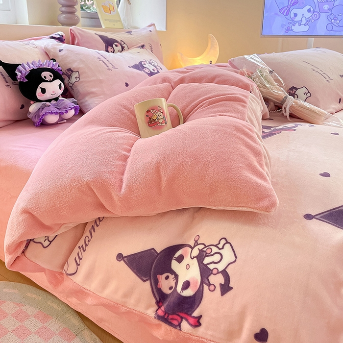 91家纺网 家纺一手货源 找家纺 金爱家 2023新款正版三丽鸥授权卡通加厚高克重牛奶绒四件套 绒三丽鸥-可爱库洛米
