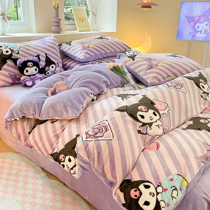 91家纺网 家纺一手货源 找家纺 金爱家 2023新款正版三丽鸥授权卡通加厚高克重牛奶绒四件套 绒三丽鸥-紫巧库洛米