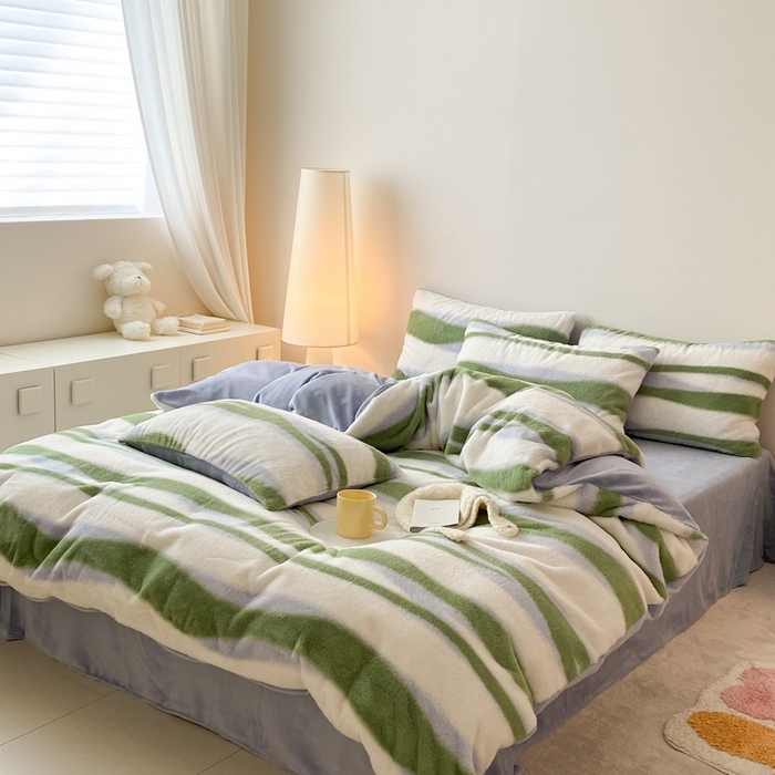 91家纺网 家纺一手货源 找家纺 潘朵拉 2023新款秋冬ins韩风专版印花保暖兔兔毛绒四件套 清欢（绿）