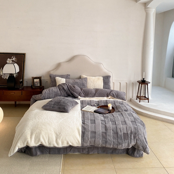 91家纺网 家纺一手货源 找家纺 潘朵拉 2023新款兔毛四宫格极有家小红书风格拼色牛奶绒四件套 梵希（灰）