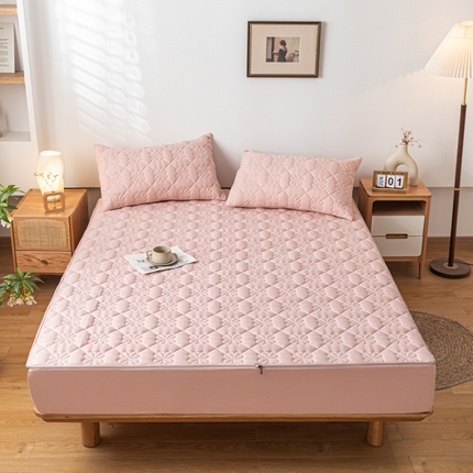 91家纺网 家纺一手货源 找家纺 （总）糯米猪家纺 2023新款亲肤棉六面全包夹棉床笠--四叶草