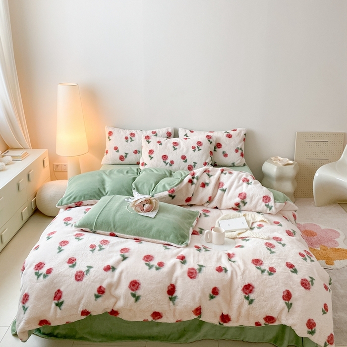 91家纺网 家纺一手货源 找家纺 潘朵拉 2023新款秋冬ins韩风专版印花保暖兔兔毛绒四件套 情话