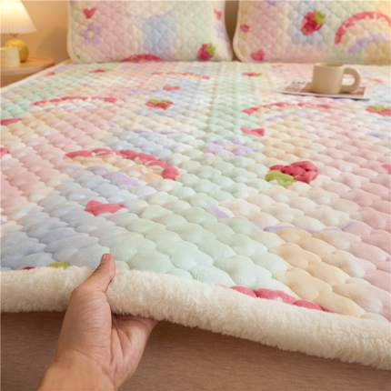 喜居 2023新款宽包印花牛奶绒床垫床褥子床褥垫薄床垫子 彩虹草莓