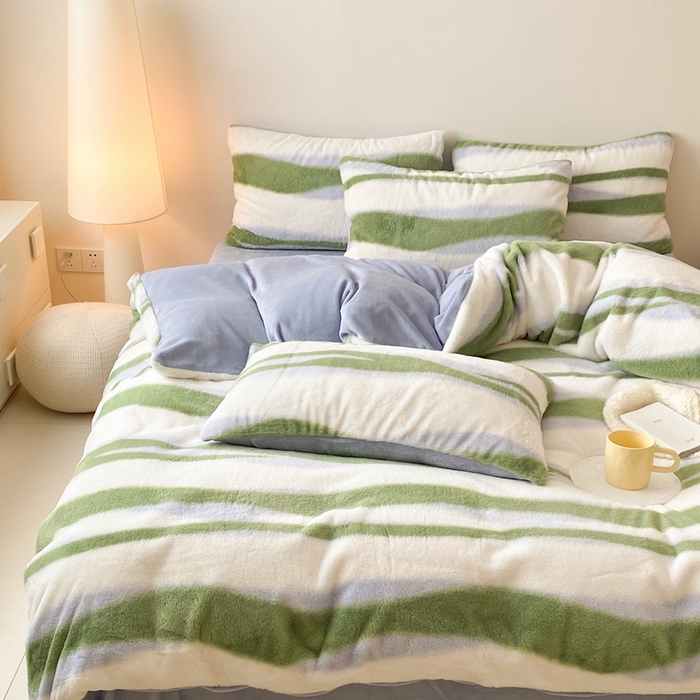 91家纺网 家纺一手货源 找家纺 潘朵拉 2023新款秋冬ins韩风专版印花保暖兔兔毛绒四件套 清欢（绿）