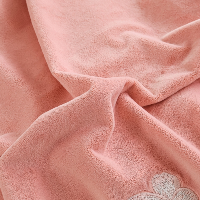 91家纺网 家纺一手货源 找家纺 银石 2023新款高克重婴儿绒宝宝绒轻奢绣花四件套 倾城 倾城（粉）