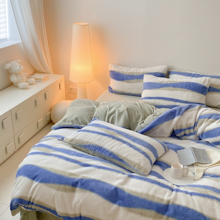 91家纺网 家纺一手货源 找家纺 潘朵拉 2023新款秋冬ins韩风专版印花保暖兔兔毛绒四件套 清欢（蓝）