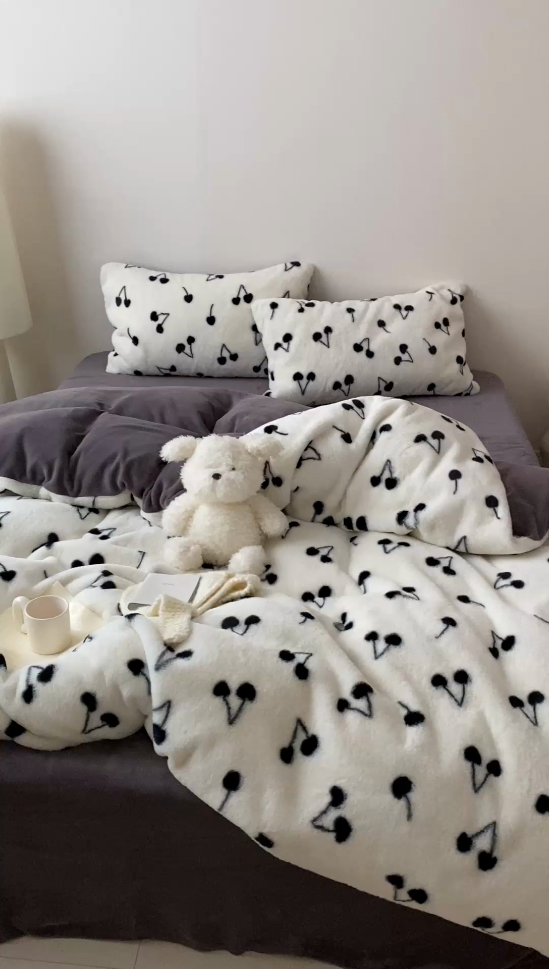 91家纺网 家纺一手货源 找家纺 潘朵拉 2023新款秋冬ins韩风专版印花保暖兔兔毛绒四件套 松岛