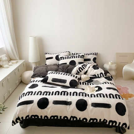 91家纺网 家纺一手货源 找家纺 潘朵拉 2023新款秋冬ins韩风专版印花保暖兔兔毛绒四件套 思恋（黑灰）