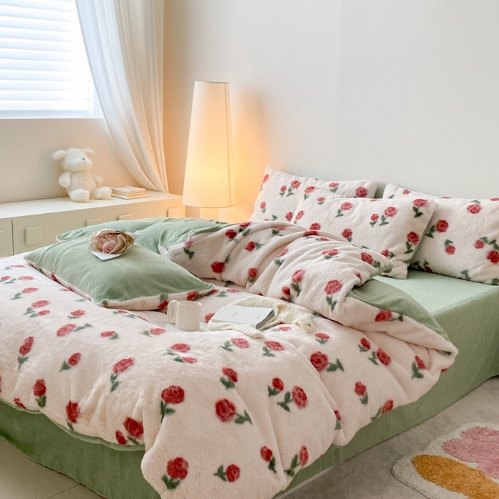 91家纺网 家纺一手货源 找家纺 潘朵拉 2023新款秋冬ins韩风专版印花保暖兔兔毛绒四件套 情话