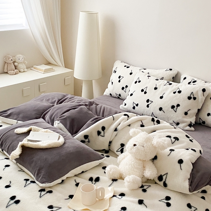 91家纺网 家纺一手货源 找家纺 潘朵拉 2023新款秋冬ins韩风专版印花保暖兔兔毛绒四件套 松岛