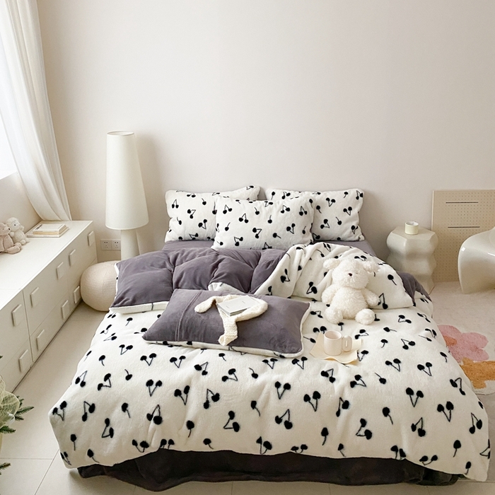 91家纺网 家纺一手货源 找家纺 潘朵拉 2023新款秋冬ins韩风专版印花保暖兔兔毛绒四件套 松岛