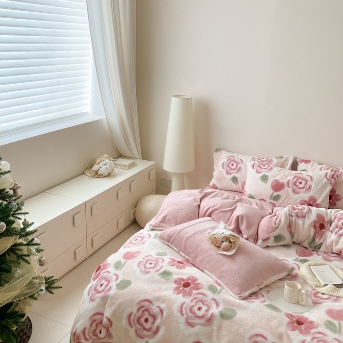 91家纺网 家纺一手货源 找家纺 潘朵拉 2023新款秋冬ins韩风专版印花保暖兔兔毛绒四件套 半眠