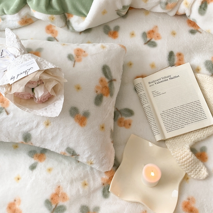 91家纺网 家纺一手货源 找家纺 潘朵拉 2023新款秋冬ins韩风专版印花保暖兔兔毛绒四件套 梨花