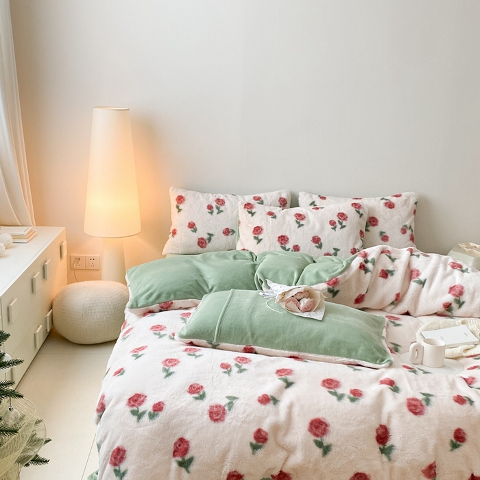 91家纺网 家纺一手货源 找家纺 潘朵拉 2023新款秋冬ins韩风专版印花保暖兔兔毛绒四件套 情话