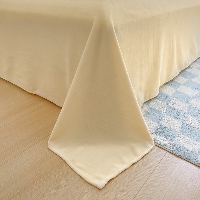 91家纺网 家纺一手货源 找家纺 安哆啦家纺 2024新款牛奶绒三角针四件套 玩具熊