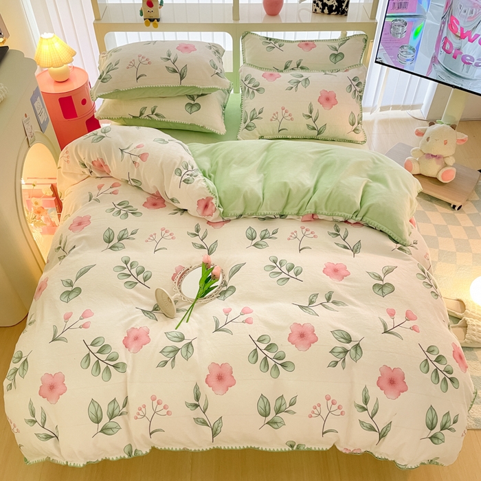 91家纺网 家纺一手货源 找家纺 安哆啦家纺 2024新款牛奶绒三角针四件套 花丛间