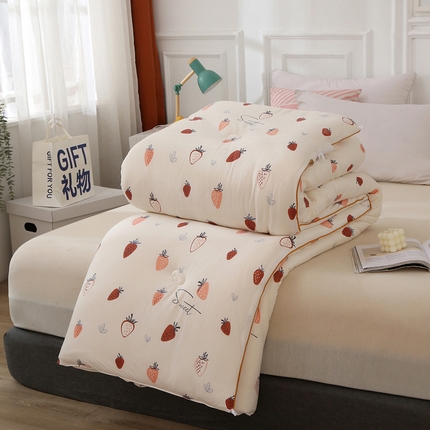 薇玛仕 2025新款A类牛奶丝针织棉印花大豆被 白草莓