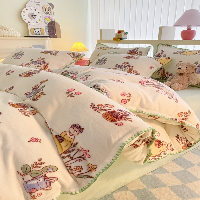 91家纺网 家纺一手货源 找家纺 安哆啦家纺 2024新款牛奶绒三角针四件套 狐狸小姐的花园